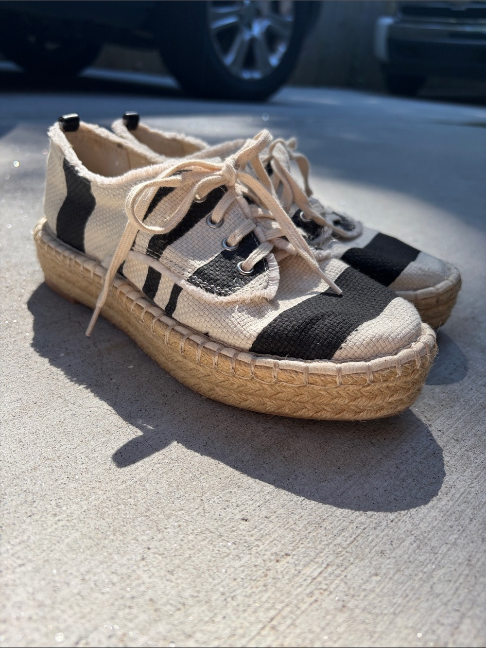 Dolce Vita Canvas Platform Shoes - Black & Cream Size 6